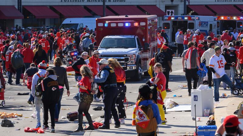 At least 1 dead, 21 injured including minors in shooting following Chiefs' Super Bowl parade