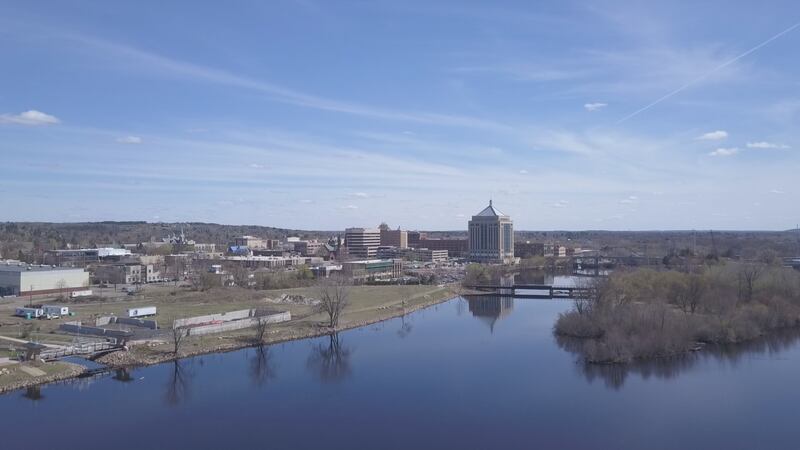 Four Wisconsin mayors are frustrated that the spending bill hasn’t been passed yet.
