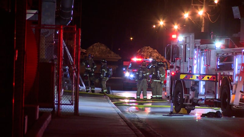 ECFD Crews respond to fire at Banbury Place.