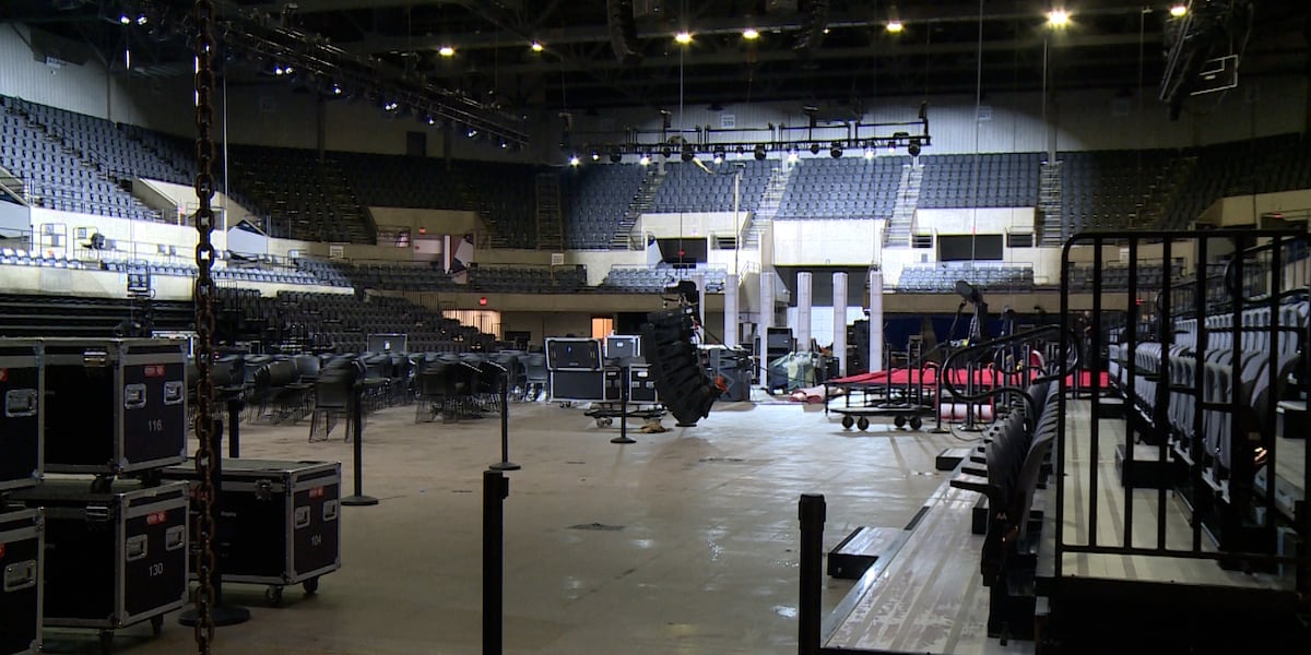 Preparations continue at La Crosse Center ahead of Trump Town Hall